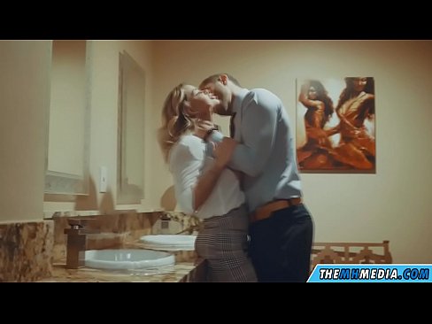 ❤️ Ko'krakli sarg'ish sizni jamoat hojatxonasida yo'ldan ozdirganda ❤️❌ Anal porno bizda uz.porn-evooli.ru ﹏